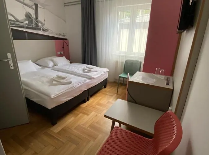 Bed & Breakfast Dalma Panzio Balatonvilagos